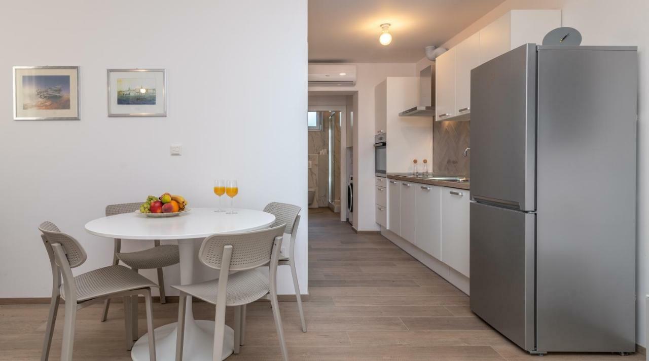 Apartments Flora Trogir Luaran gambar