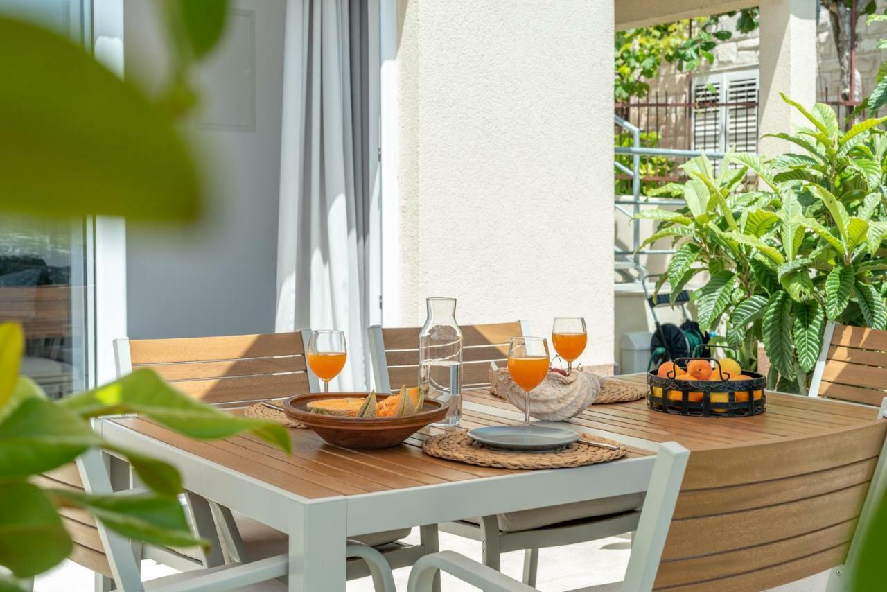 Apartments Flora Trogir Luaran gambar